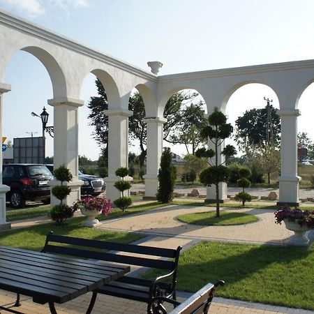 Villa Demetrios Kaluszyn  ภายนอก รูปภาพ